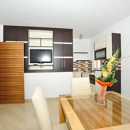 Villa Tomislav For 12 Guests Near The *
