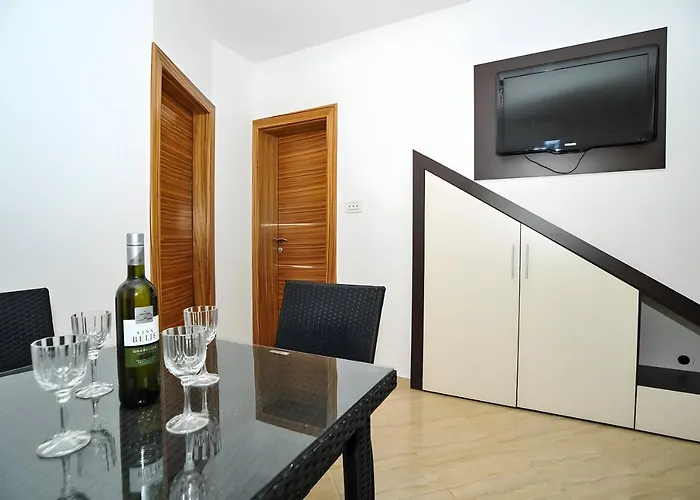 Tomislav For 12 Guests Near The Willa